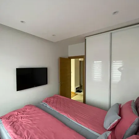 - Planinski Raj Apartmán