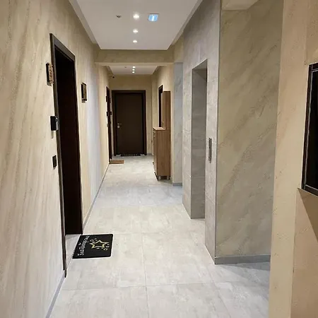 - Planinski Raj Apartmán *