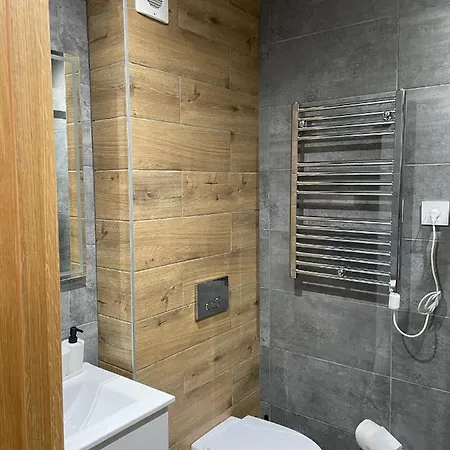 - Planinski Raj Apartmán